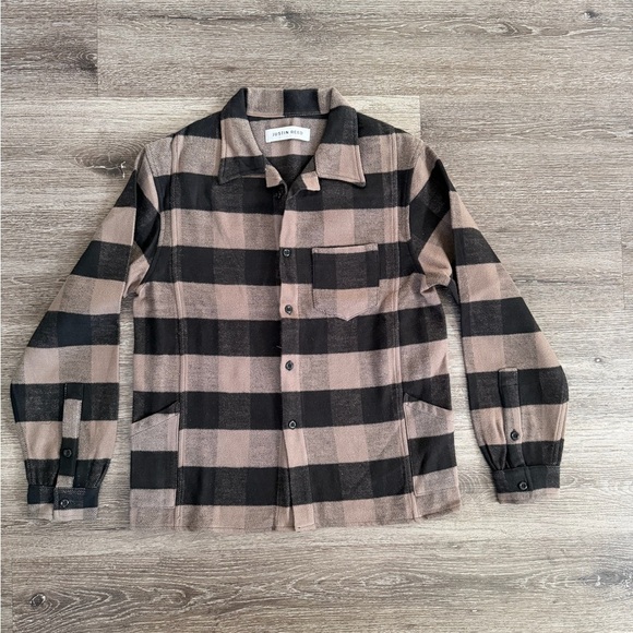 JUSTIN REED Other - Austin Reed Black and Tan Plaid Shirt